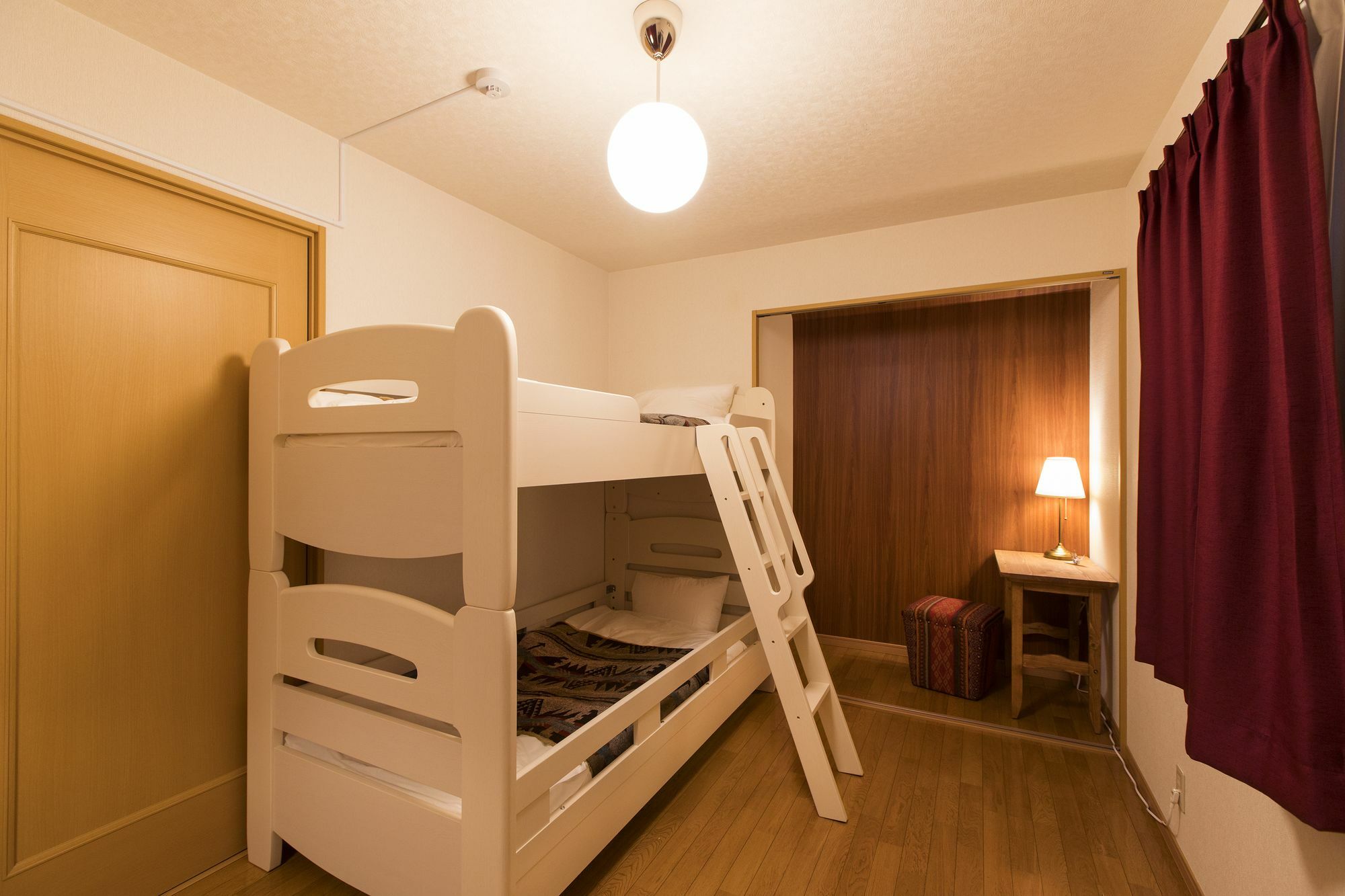 Japan Hostel Shinya Tokkyu Tokyo Exterior photo